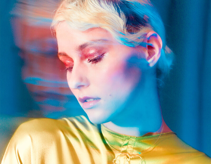 make up model